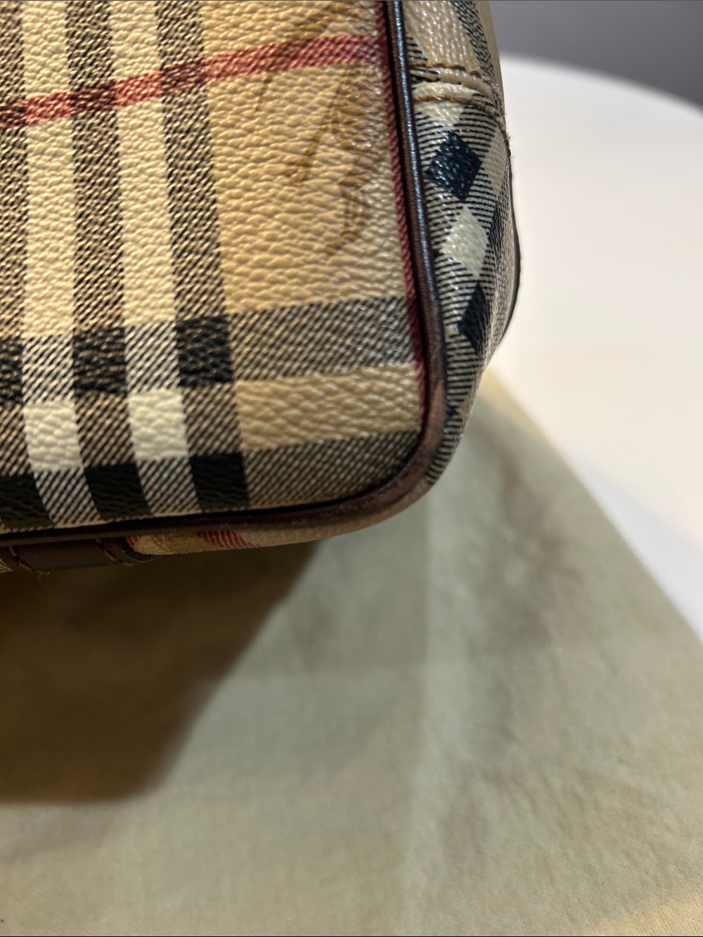 Burberry Tote Bag with Brown Trim - Picture 15 of 16